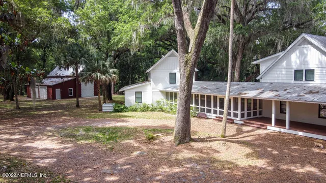 $2,750,000 | 645 Highway 17, San Mateo, FL 32187