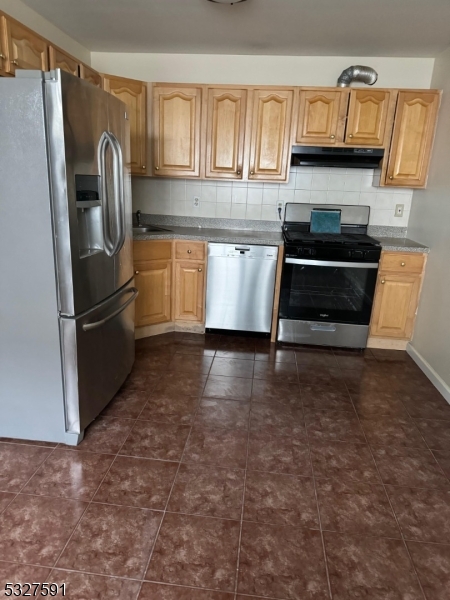 105 Ritorto Court Union, NJ 07083 - Photo 3 of 8