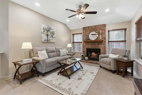 $600,000 | 8013 Doe Meadow Drive, Austin, TX 78749