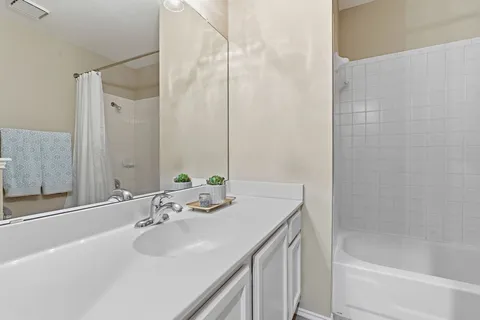 $600,000 | 8013 Doe Meadow Drive, Austin, TX 78749