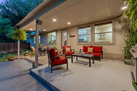 $600,000 | 8013 Doe Meadow Drive, Austin, TX 78749