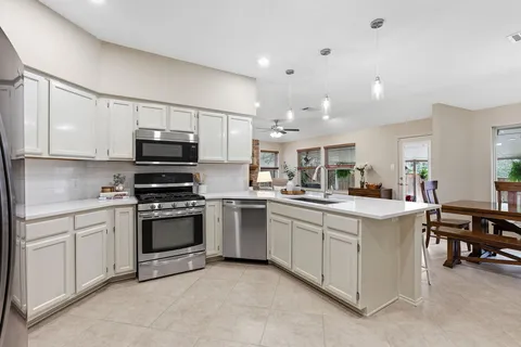 $600,000 | 8013 Doe Meadow Drive, Austin, TX 78749