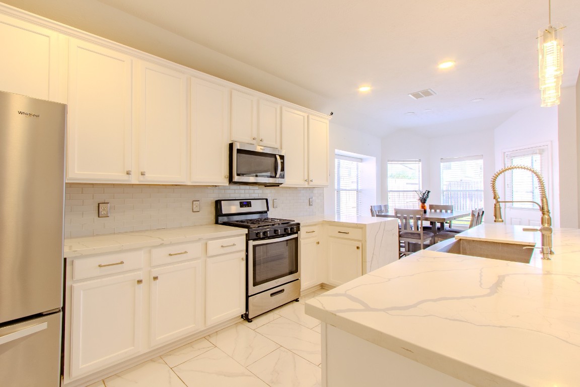 20922 Clovermeadow Spring, TX 77379 - Photo 14 of 32