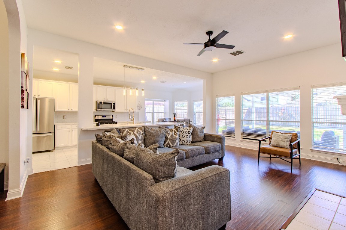 20922 Clovermeadow Spring, TX 77379 - Photo 6 of 32