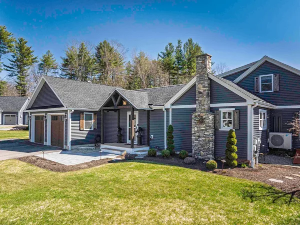 $925,000 | 17 Beaumont Drive, Dover, NH 03820