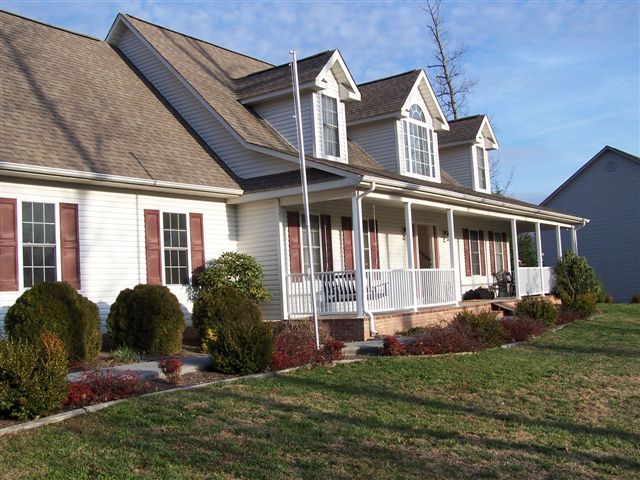 168 Piper Glenn Blue Ridge, VA 24064 - Photo 1 of 54 front