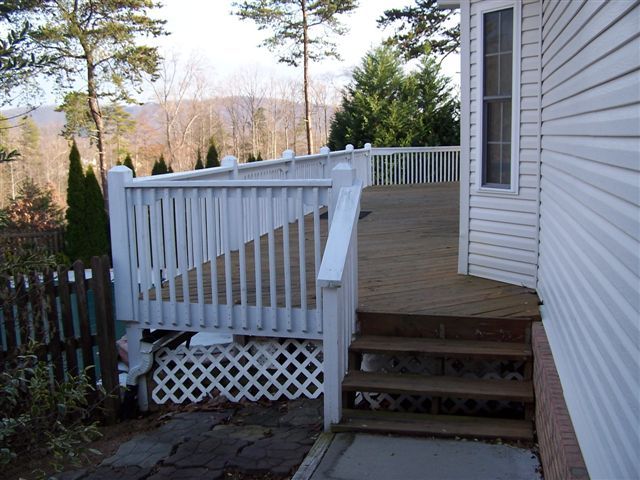 168 Piper Glenn Blue Ridge, VA 24064 - Photo 2 of 54 100_2287