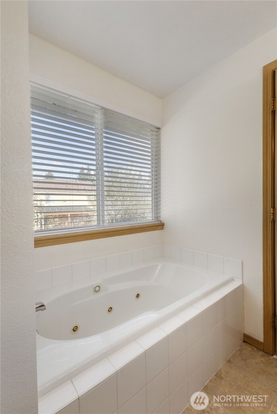 10124 Southeast 243rd Street Kent, WA 98030 - Photo 26 of 35