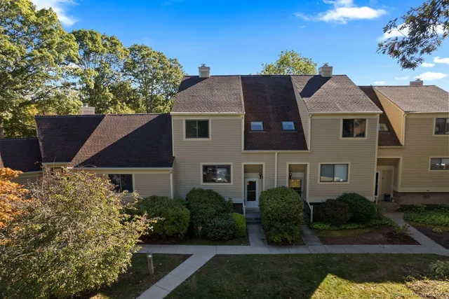 $574,900 | 254 Hidden Cove Road, Unit 254, Old Saybrook, CT 06475