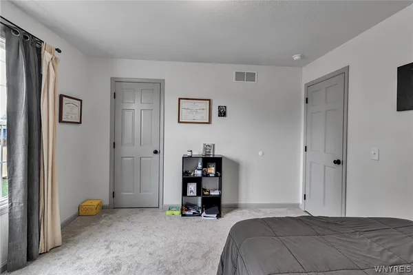 $389,900 | 4996 Thurston Avenue, Hamburg, NY 14219