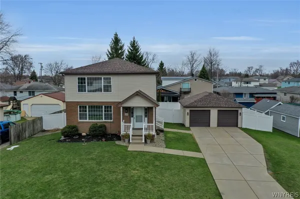 $389,900 | 4996 Thurston Avenue, Hamburg, NY 14219
