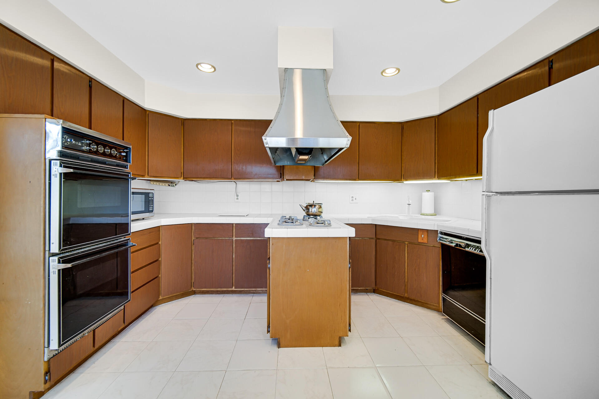 71 Ski Hill Road Portage, IN 46368 - Photo 6 of 23 1920x1280