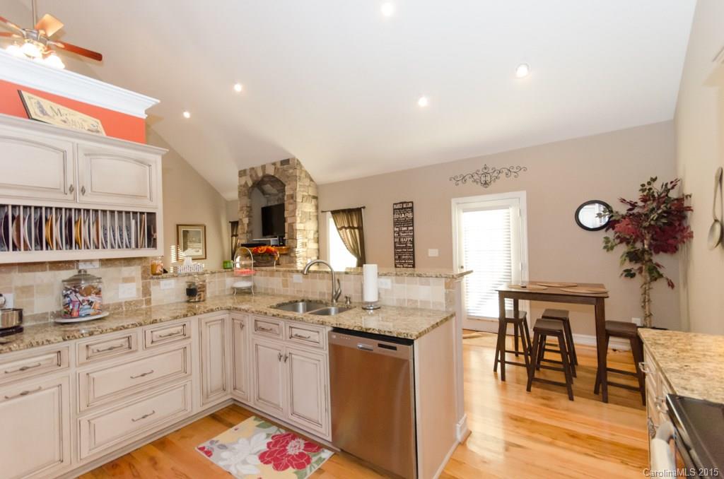 1618 Ivey Church Road Maiden, NC 28650 - Photo 5 of 24 Gallery Image 5