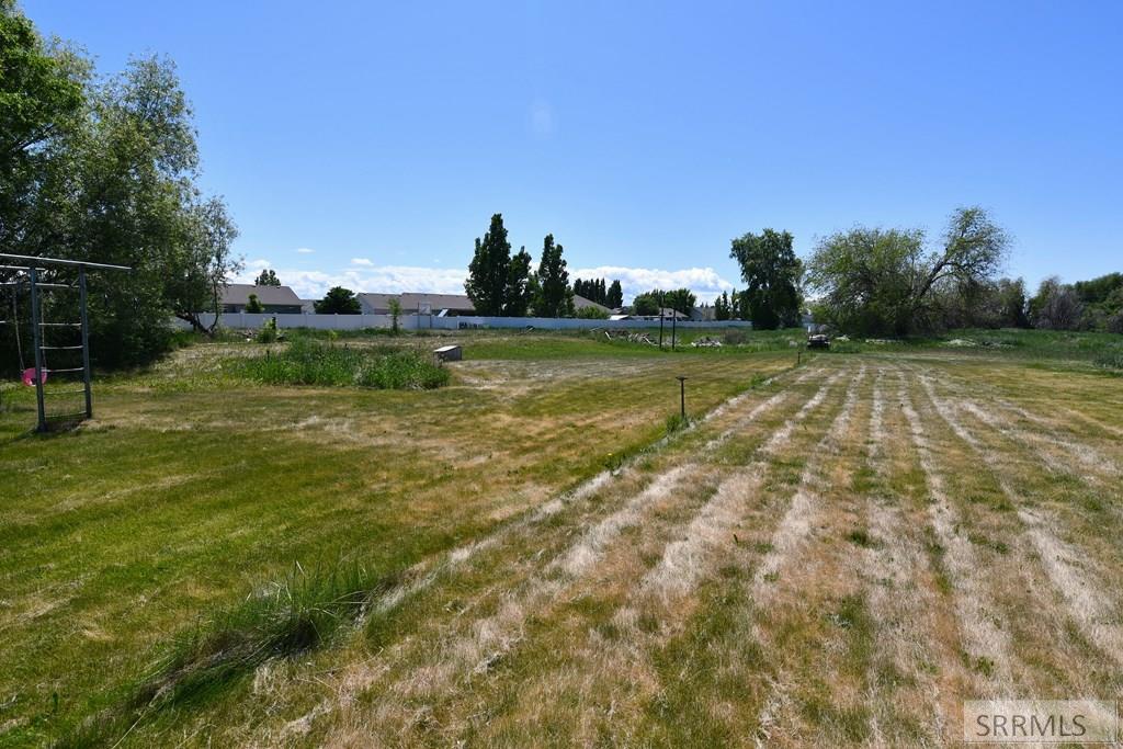 2950 North Ammon Road Idaho Falls, ID 83401 - Photo 31 of 48 Back Yard