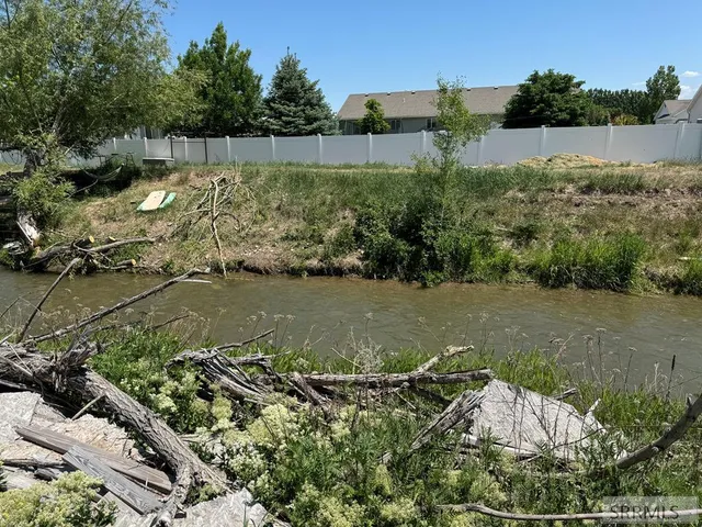 $599,900 | 2950 North Ammon Road, Idaho Falls, ID 83401