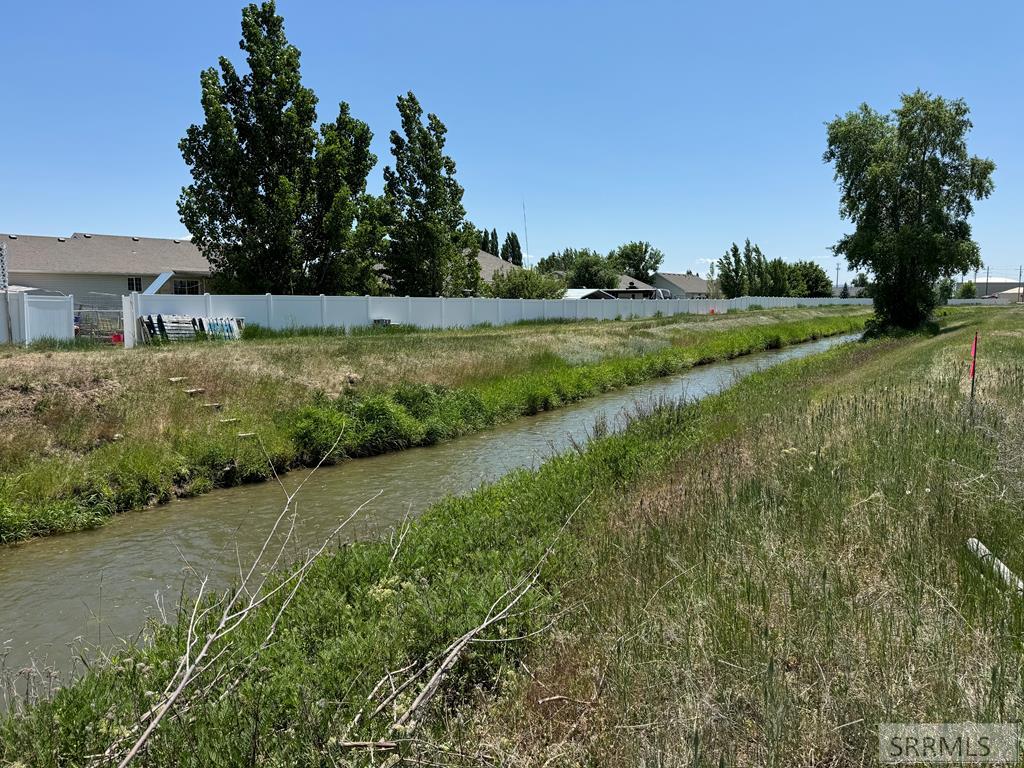 2950 North Ammon Road Idaho Falls, ID 83401 - Photo 40 of 48