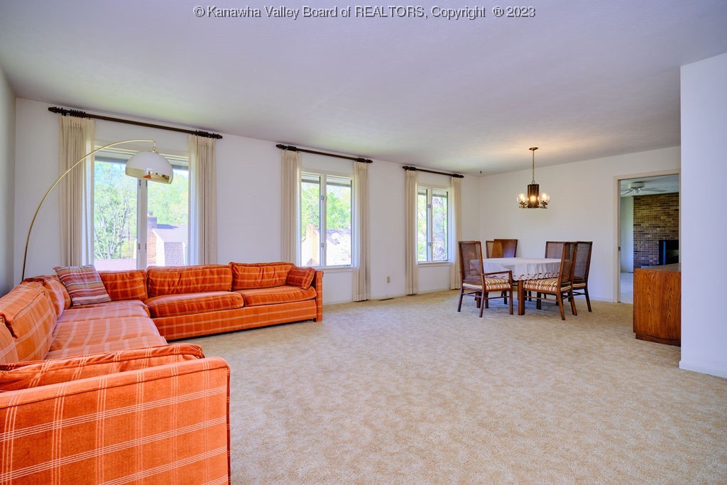 1801 Shadybrook Road Charleston, WV 25314 - Photo 5 of 37 Gallery Image 5