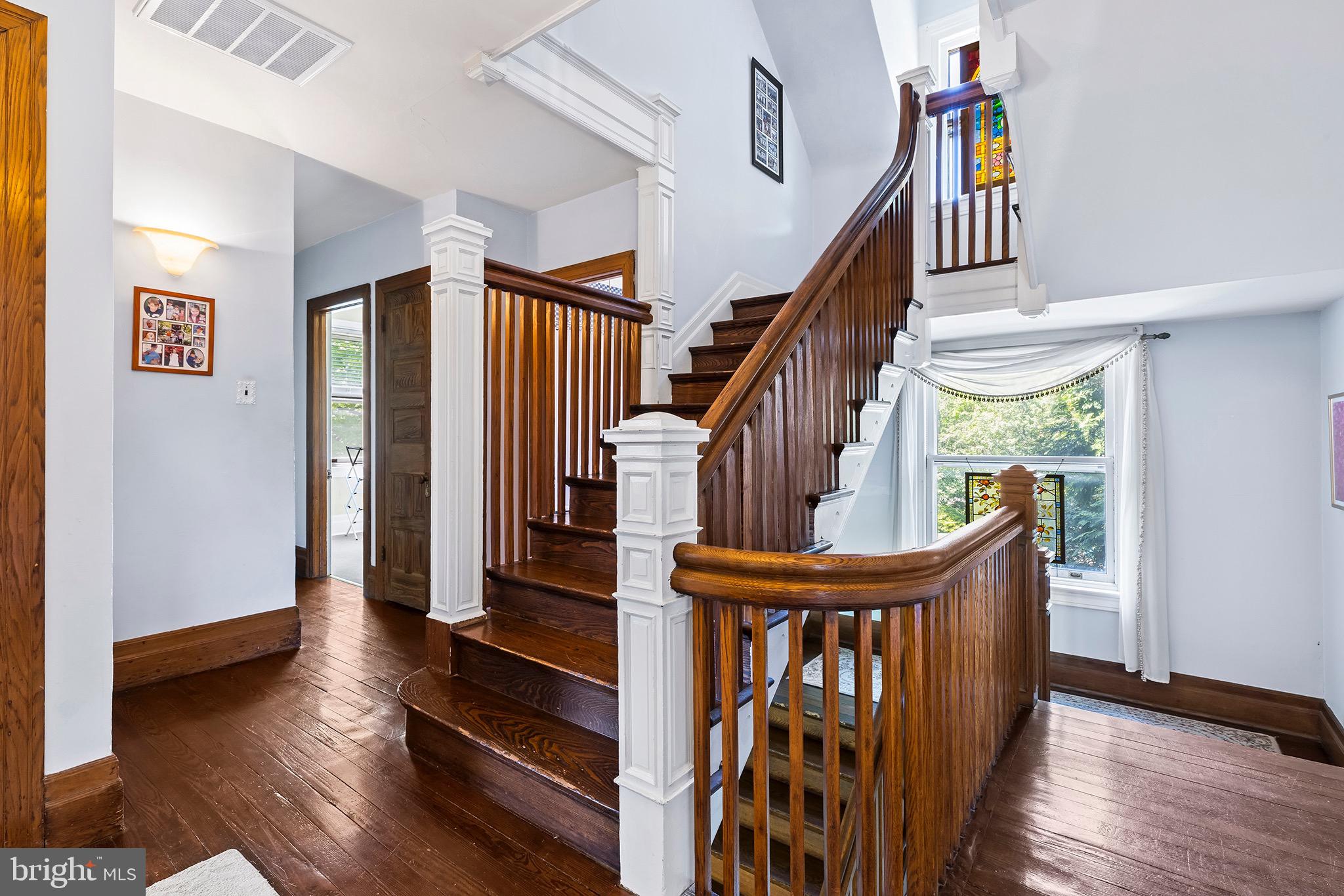 217 Highland Avenue Devon, PA 19333 - Photo 22 of 53 2nd floor hallway/stairs