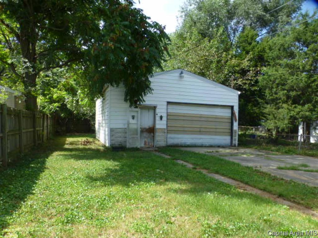 1033 North Ohio Street Springfield, IL 62702 - Photo 12 of 13