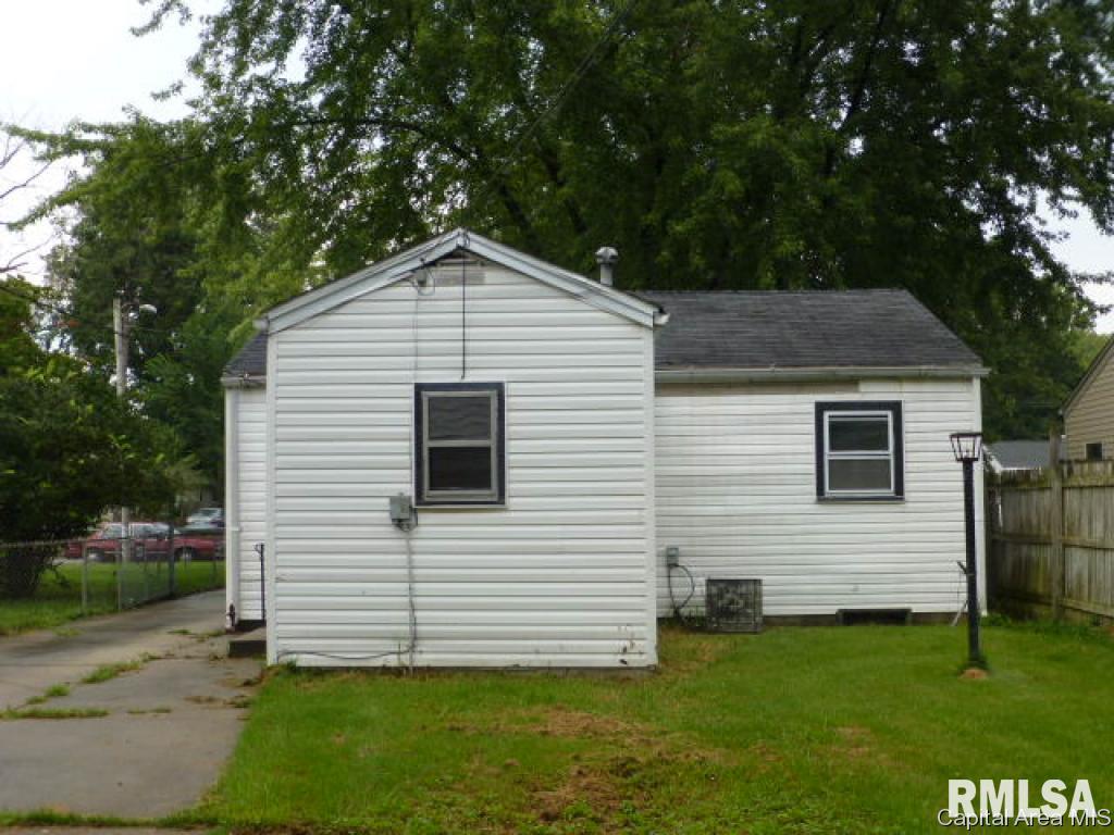 1033 North Ohio Street Springfield, IL 62702 - Photo 2 of 13
