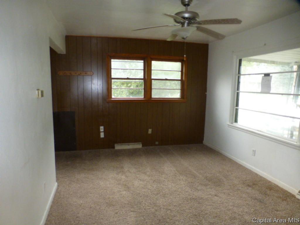 1033 North Ohio Street Springfield, IL 62702 - Photo 3 of 13
