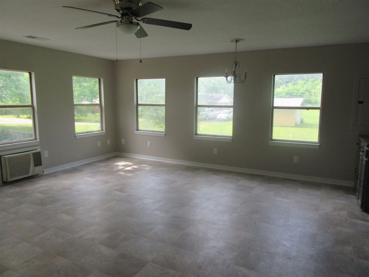 490 Patterson Road Savannah, TN 38372 - Photo 9 of 22 Gallery Image 9