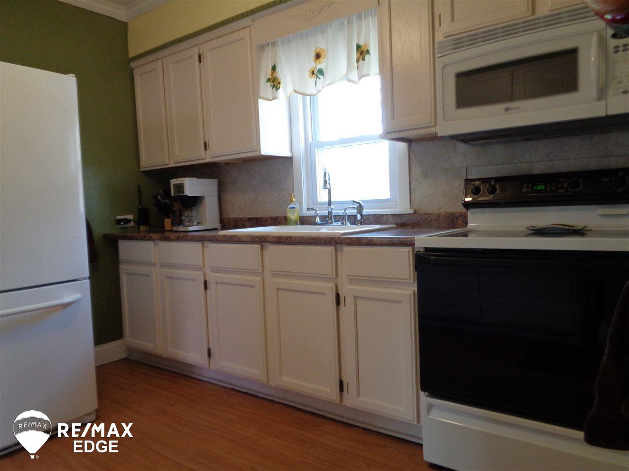 8087 Davison Road Davison, MI 48423 - Photo 2 of 46 31377730-1.JPG