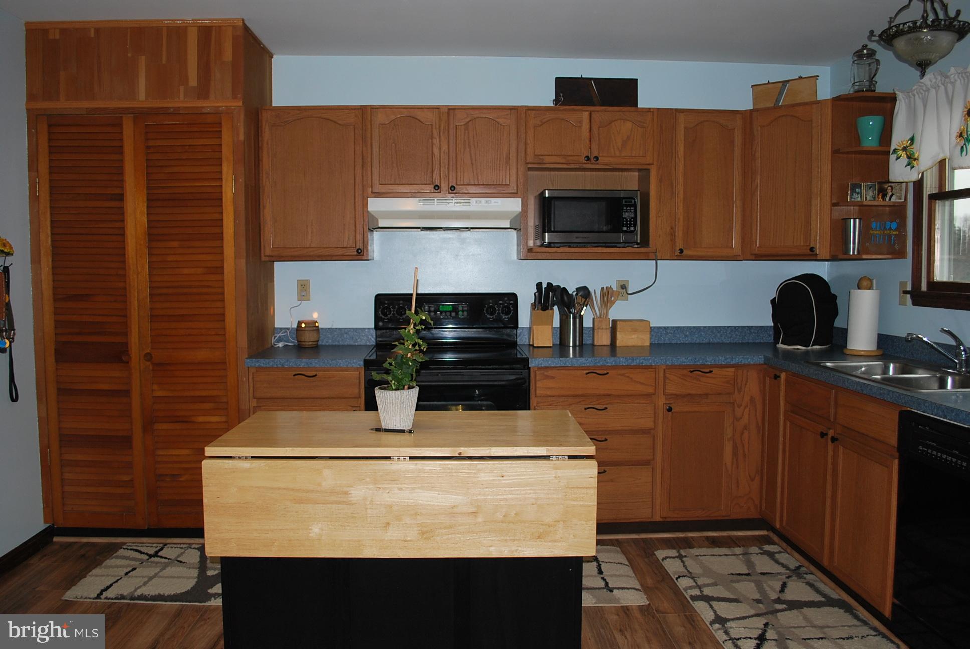 412 Shed Road Newville, PA 17241 - Photo 4 of 35 Gallery Image 4