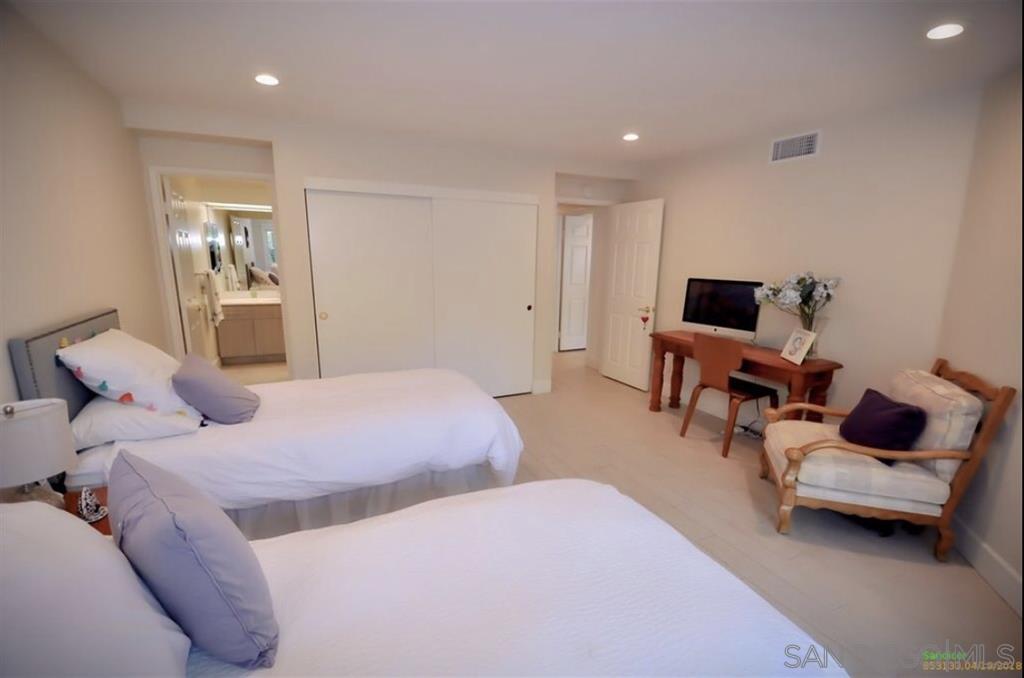 33 Port Royale Road Coronado, CA 92118 - Photo 14 of 20 Gallery Image 14