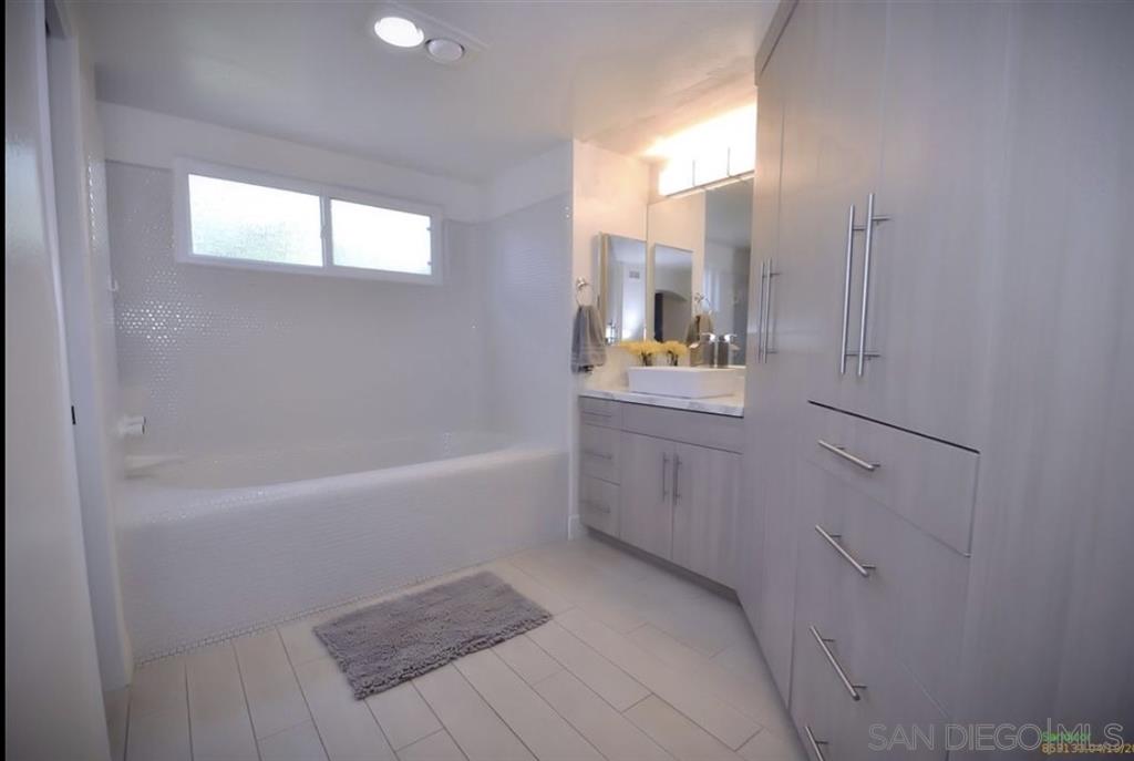 33 Port Royale Road Coronado, CA 92118 - Photo 17 of 20 Gallery Image 17