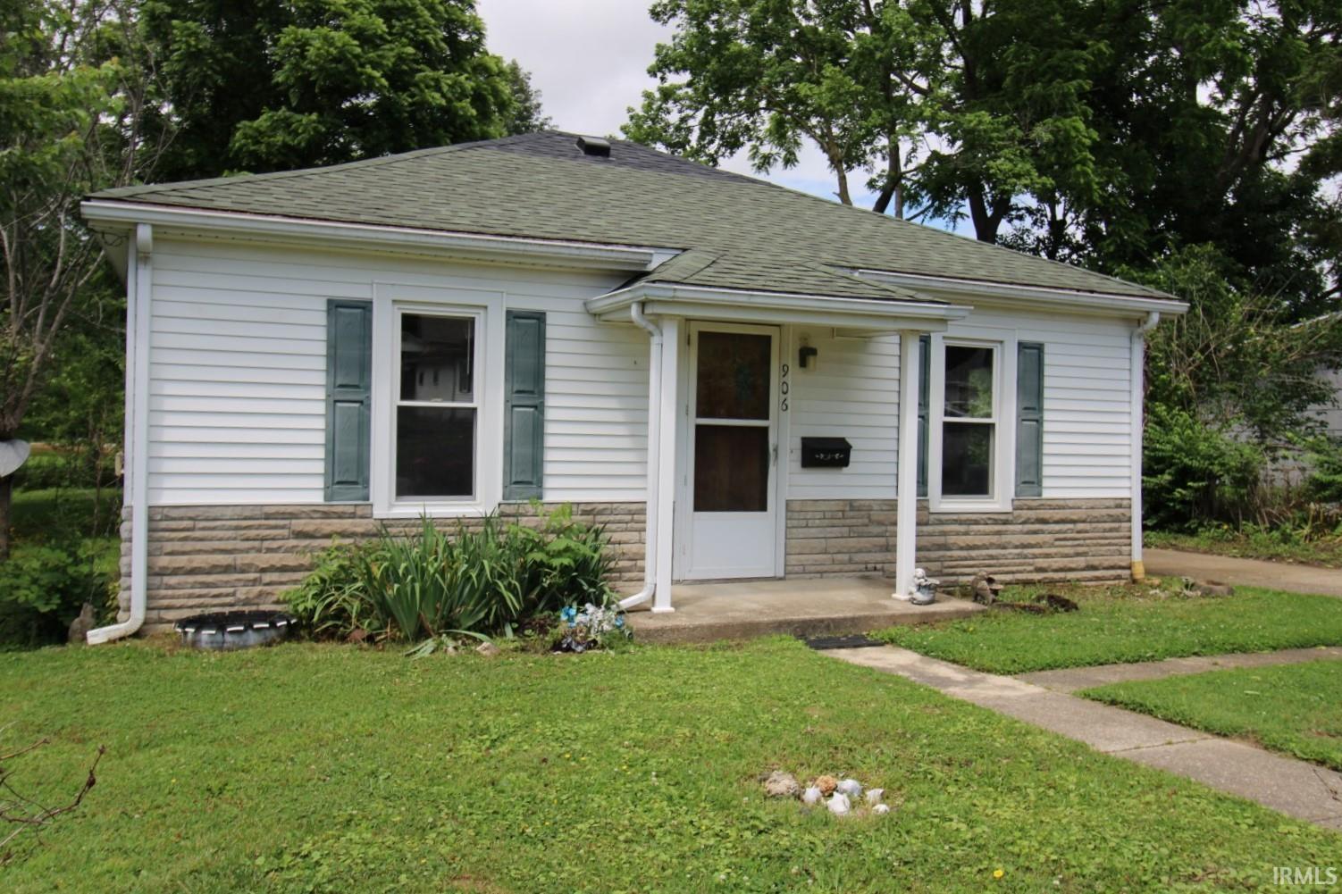 906 East State Street Princeton, IN 47670 - Photo 1 of 18 Gallery Image 1
