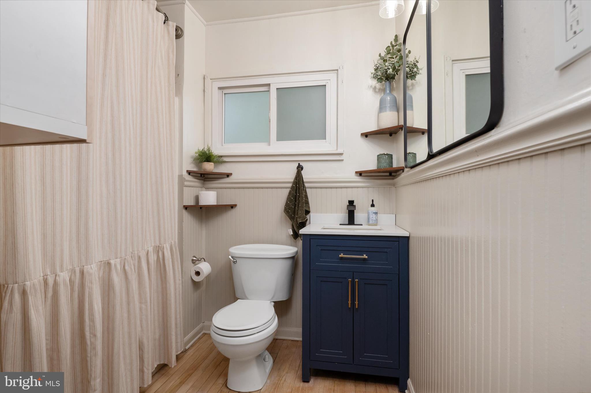 1740 Quantico Road Edgewater, MD 21037 - Photo 21 of 37 Beautiful full bathroom