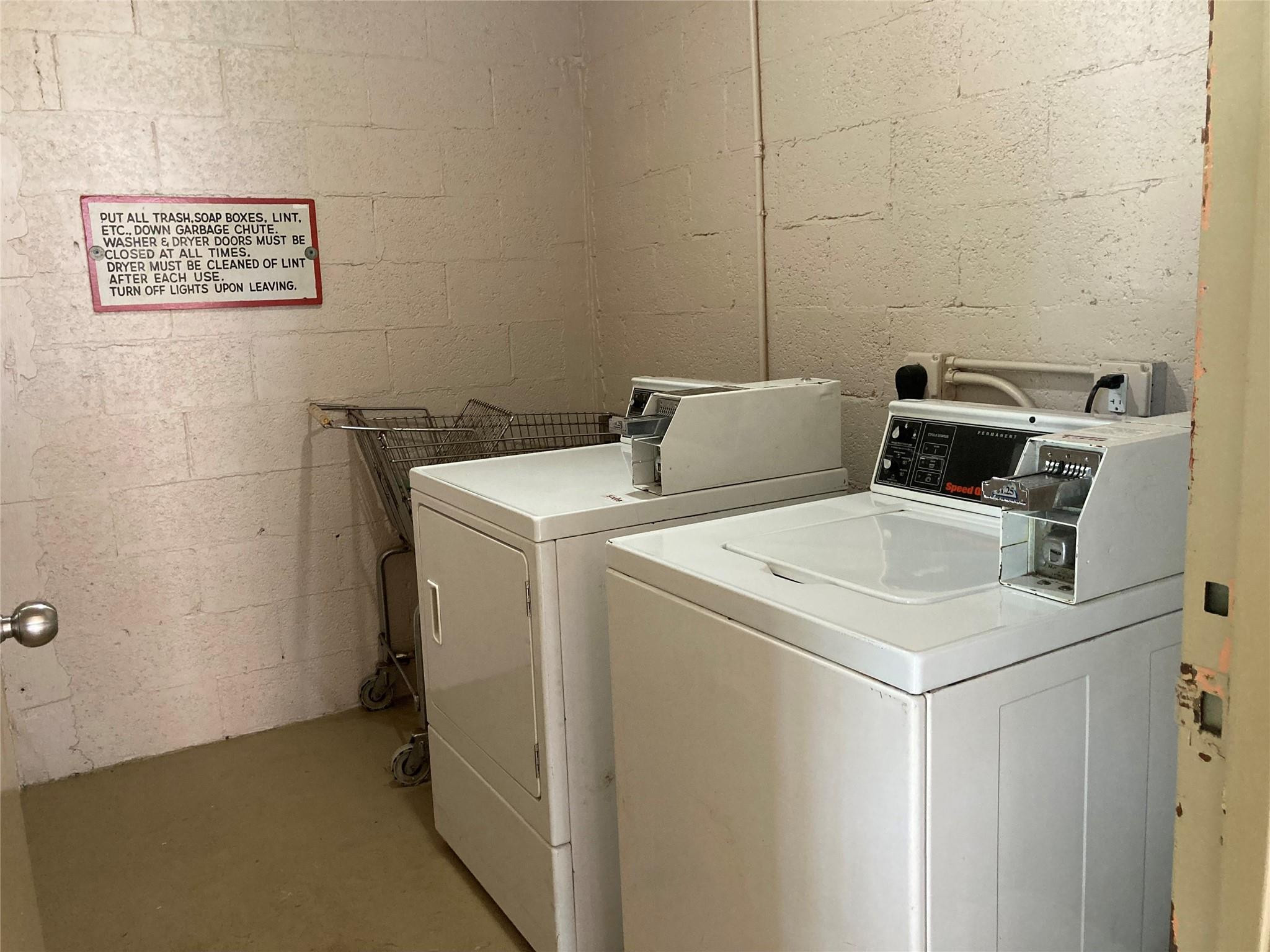 469 North Pine Island Road, Unit 308B Plantation, FL 33324 - Photo 9 of 16 a utility room with dryer and washer