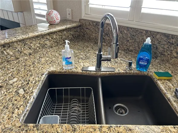 $2,800 | 267 Westwind Road, Henderson, NV 89074