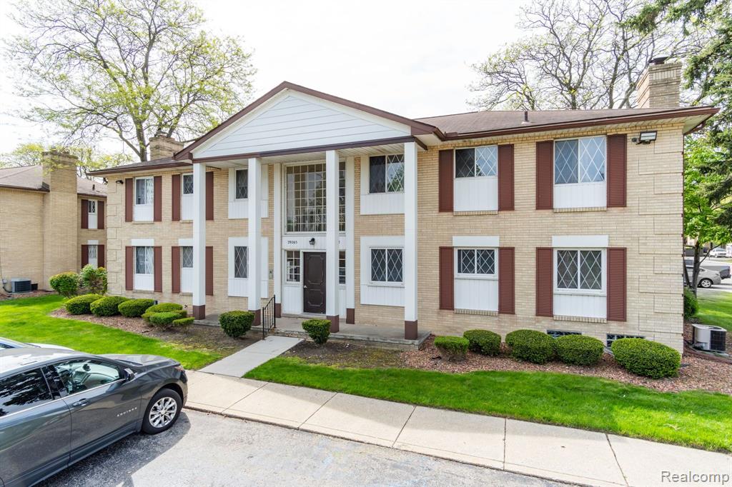 29265 Hayes Road, Unit 1 Warren, MI 48088 - Photo 21 of 26