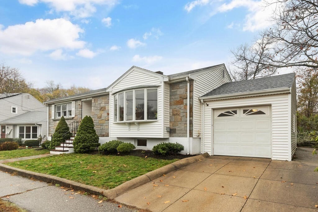 55 Ripley Road Medford, MA 02155 - Photo 2 of 31 Gallery Image 2