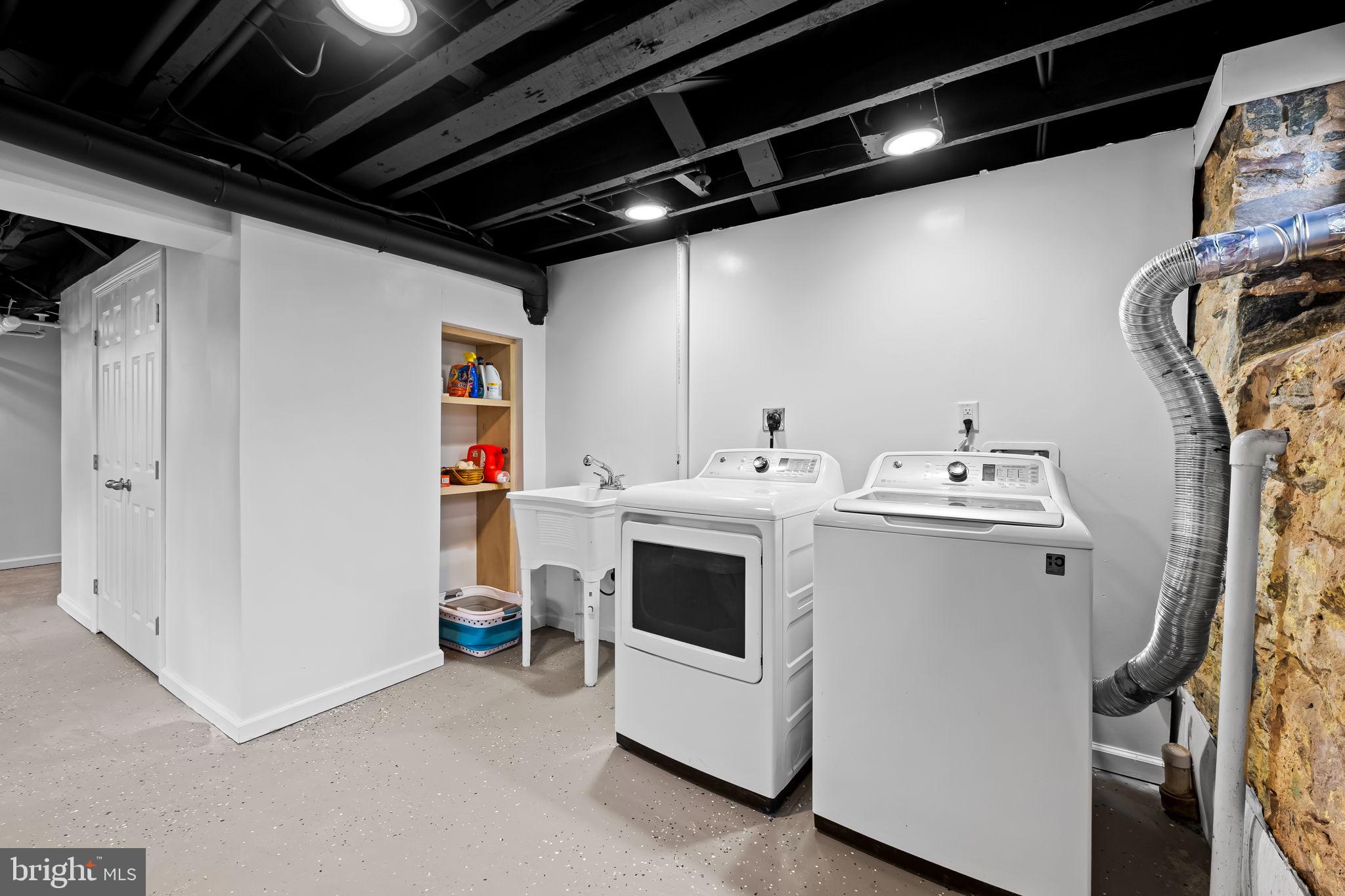 502 Somerset Road Baltimore, MD 21210 - Photo 53 of 75 Laundry