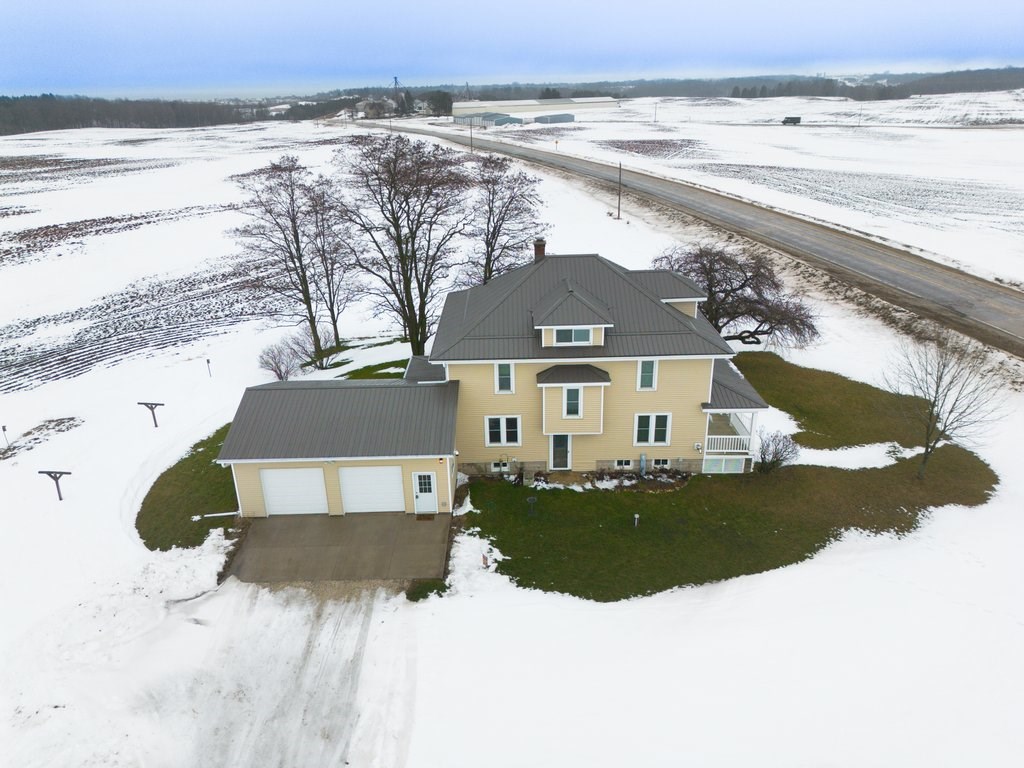 N4390 County Road East Kewaunee, WI 54216 - Photo 8 of 44
