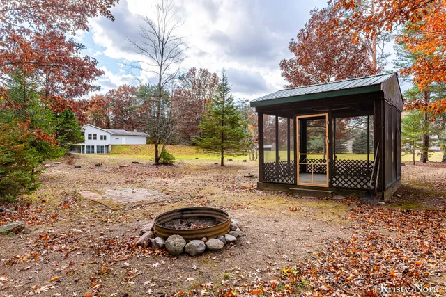 $359,900 | 11026 West Sidney Road, Gowen, MI 49326