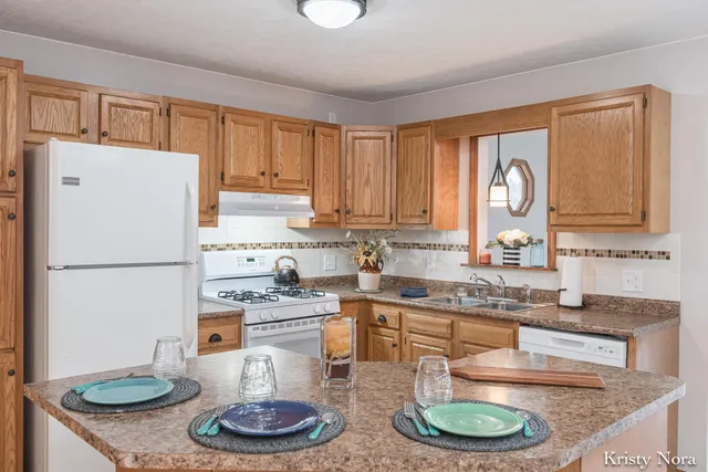 $359,900 | 11026 West Sidney Road, Gowen, MI 49326