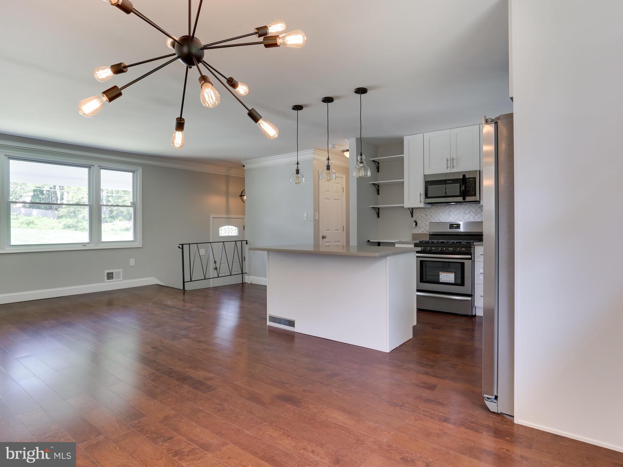 11218 Brandywine Road Clinton, MD 20735 - Photo 8 of 28 Kitchen Dining Combo