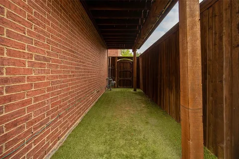 $795,000 | 4415 Holland Avenue, Unit D, Dallas, TX 75219