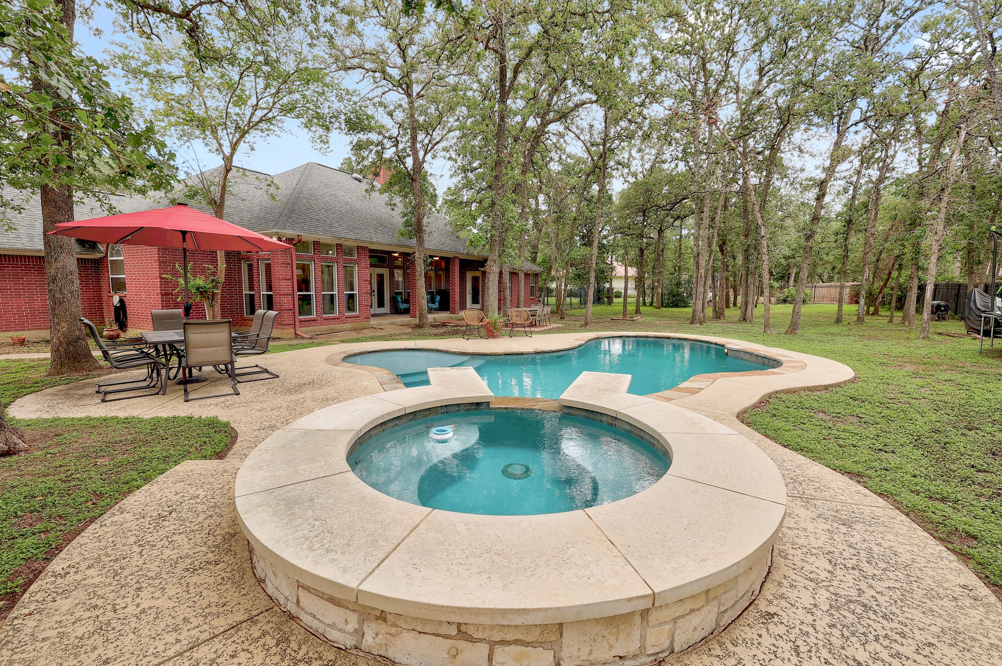 286 Arbors Circle Elgin, TX 78621 - Photo 38 of 40