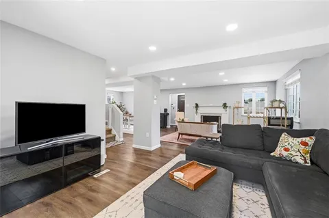 $456,000 | 331 Atlanta Drive, Pittsburgh, PA 15228