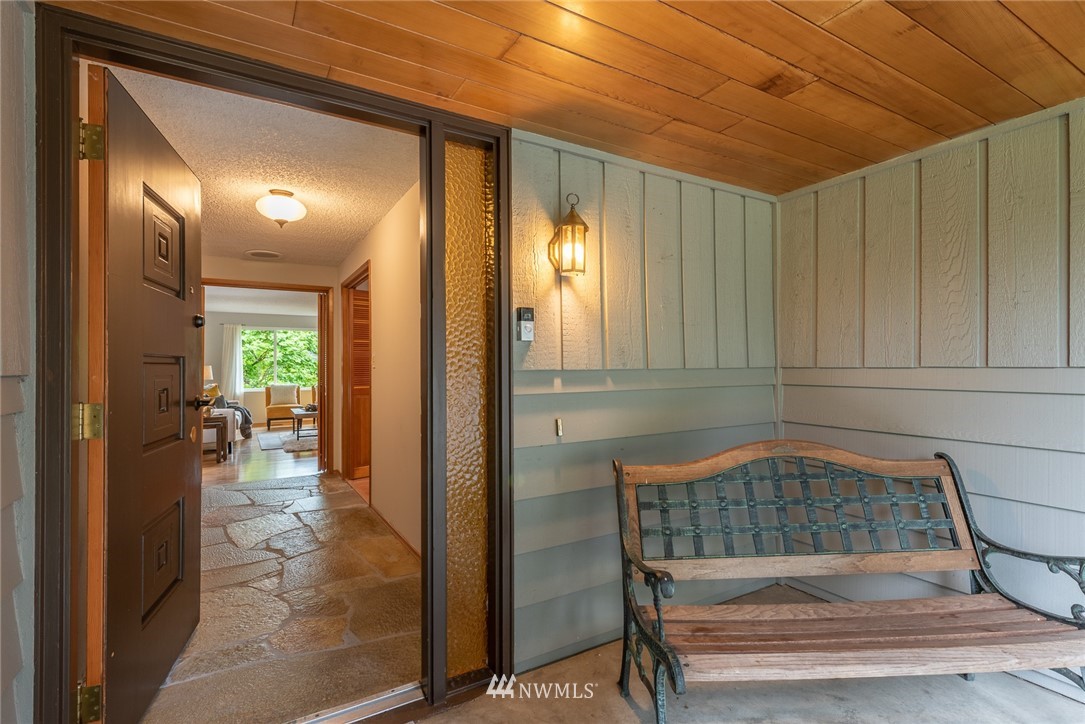 14522 164th Place Southeast Renton, WA 98059 - Photo 3 of 40 Gallery Image 3