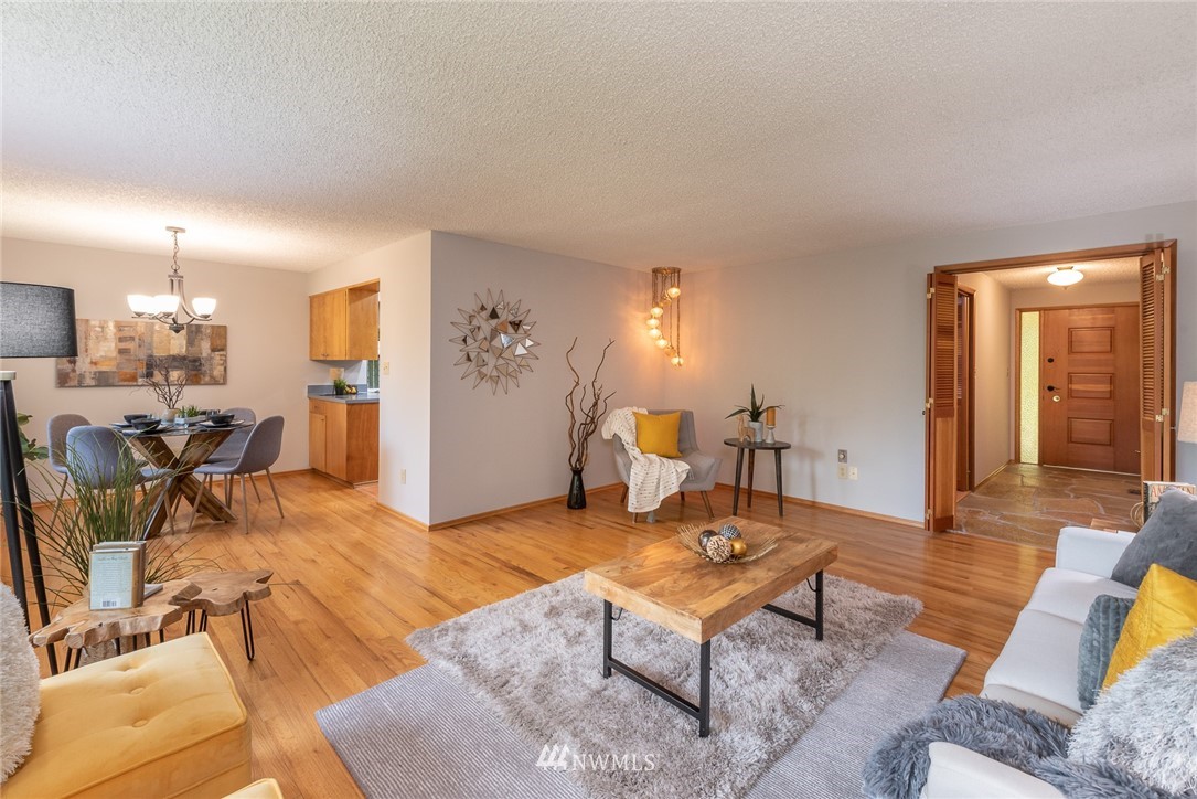 14522 164th Place Southeast Renton, WA 98059 - Photo 6 of 40 Gallery Image 6