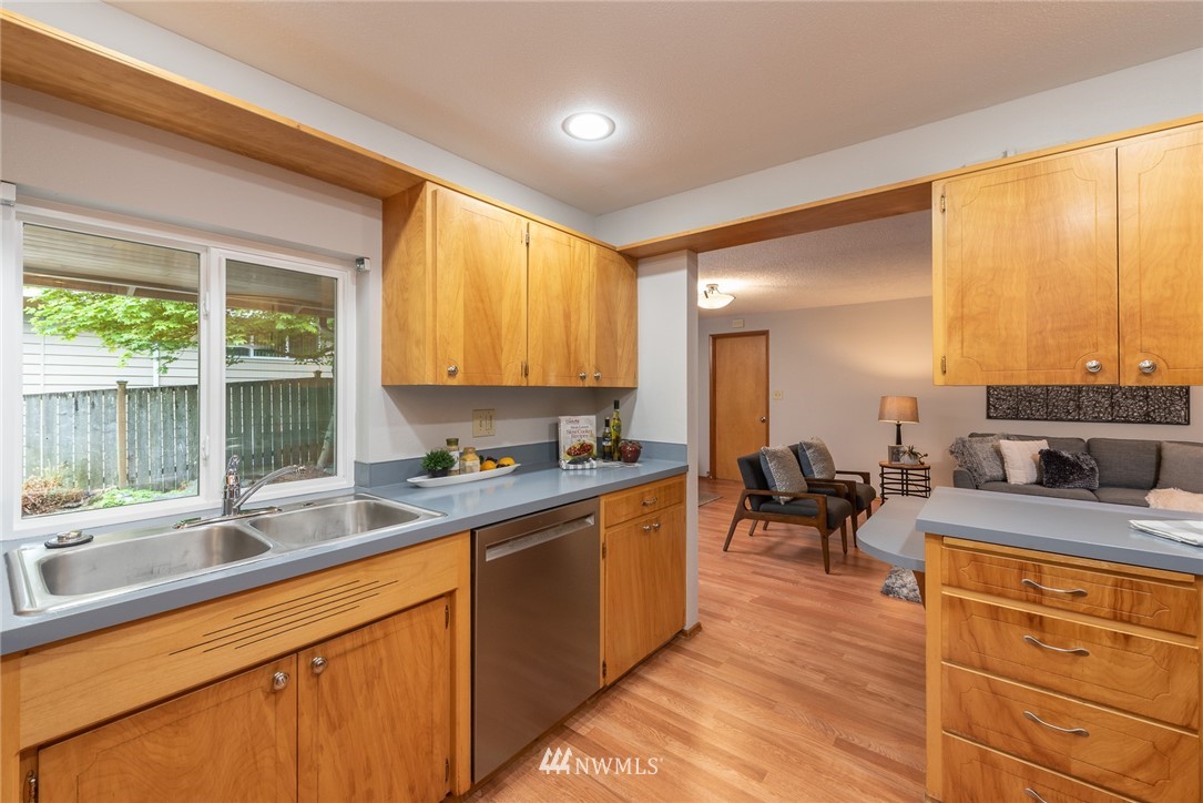 14522 164th Place Southeast Renton, WA 98059 - Photo 8 of 40 Gallery Image 8