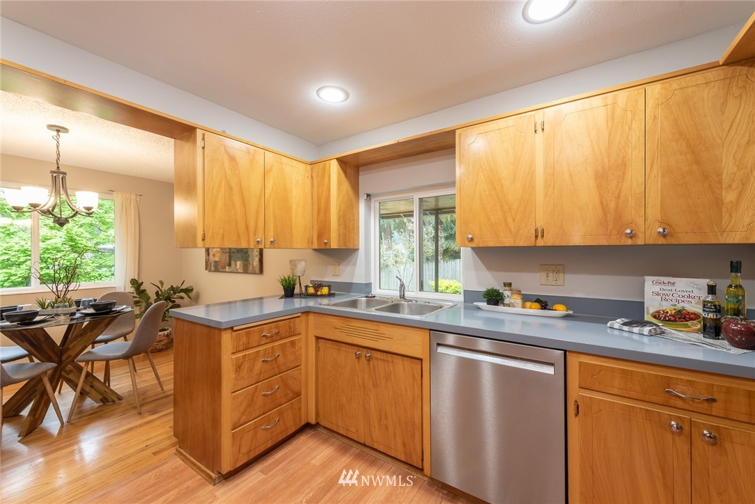 14522 164th Place Southeast Renton, WA 98059 - Photo 9 of 40 Gallery Image 9