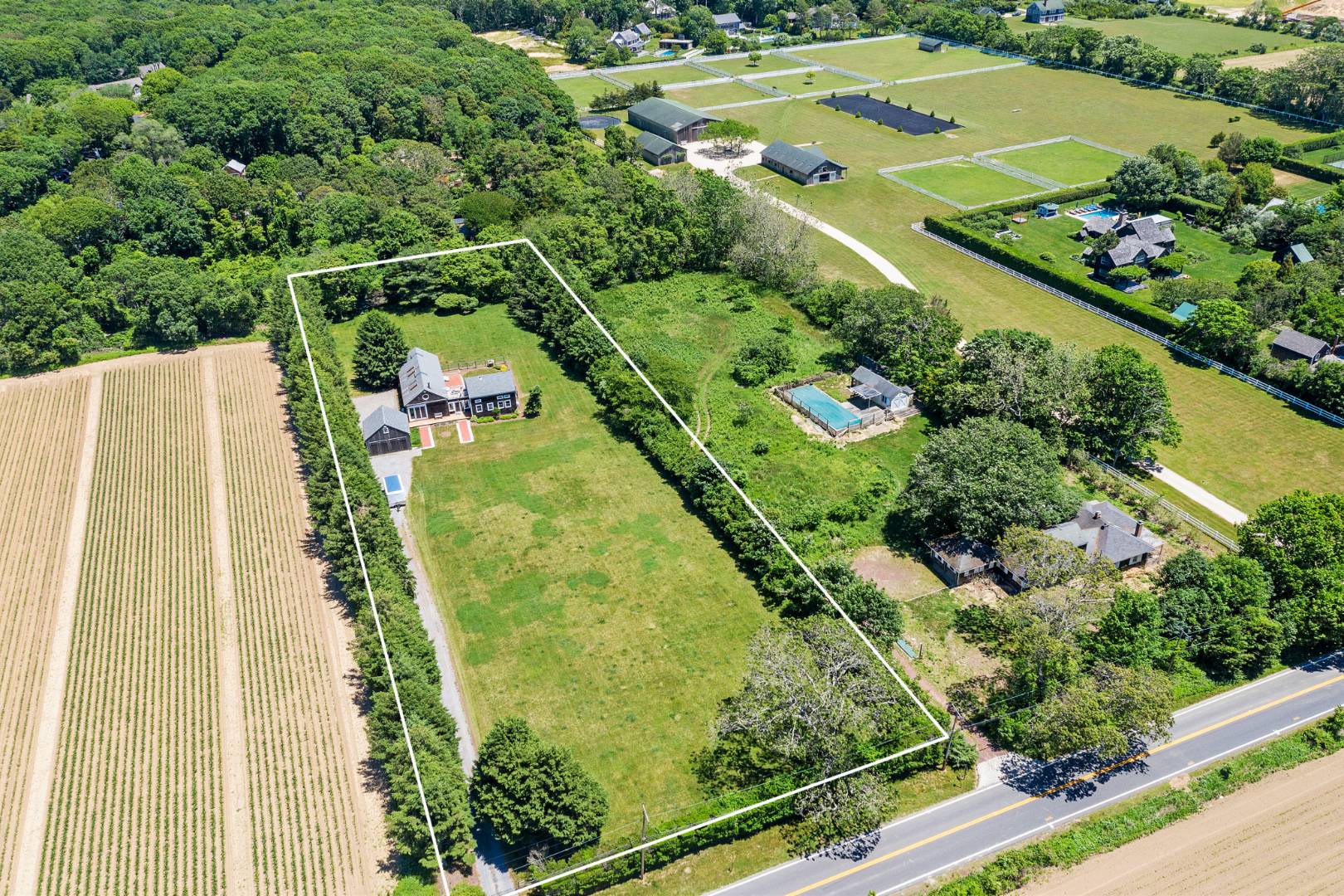 7 Town Line Road Wainscott, NY 11975 - Photo 17 of 17 a view of a city