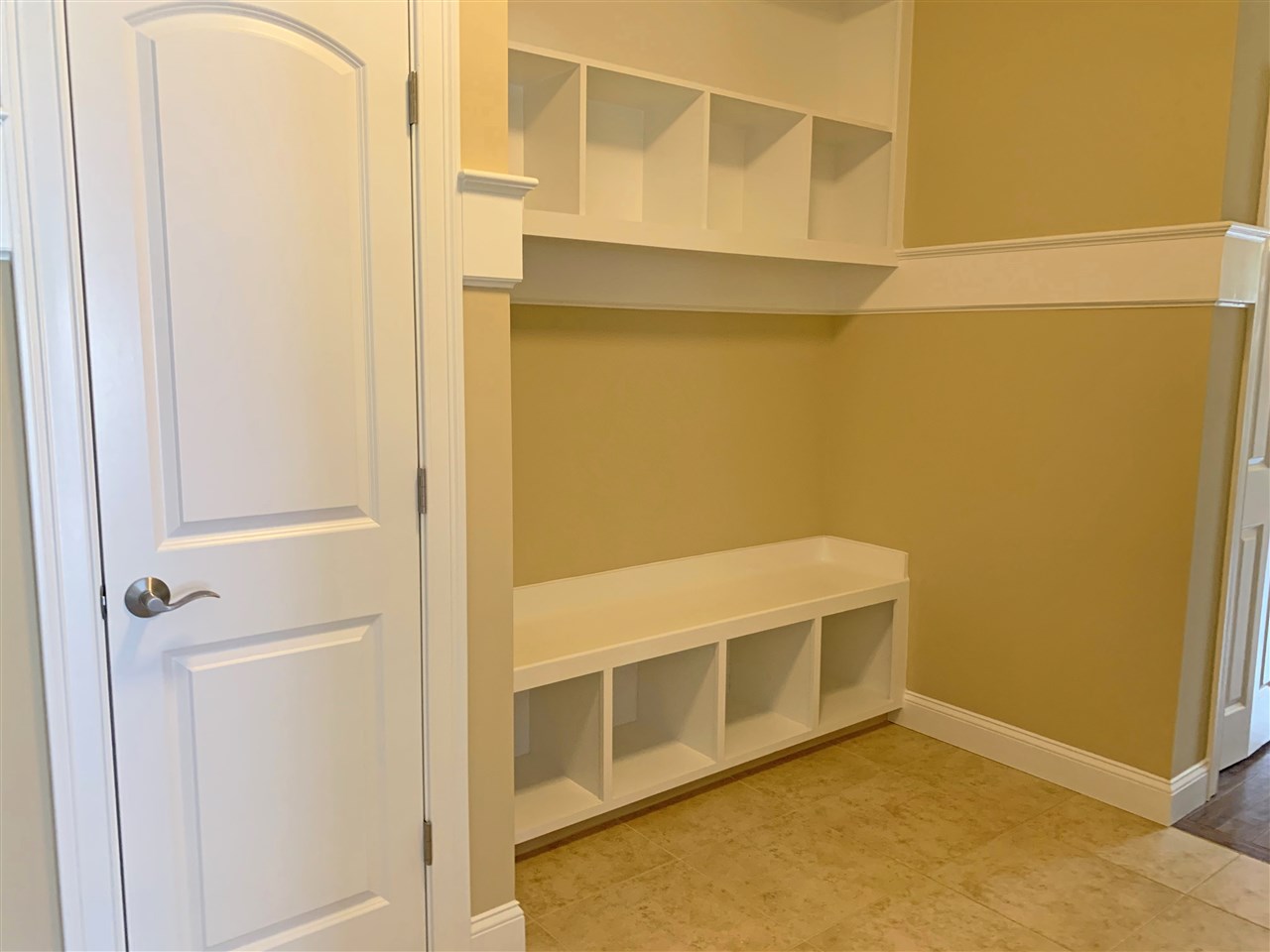 4 Schoolhouse Road, Unit 26 Londonderry, NH 03053 - Photo 5 of 16